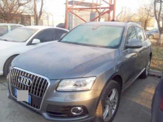 Audi Q5 furat din Italia acum câteva zile, descoperit în Mangalia